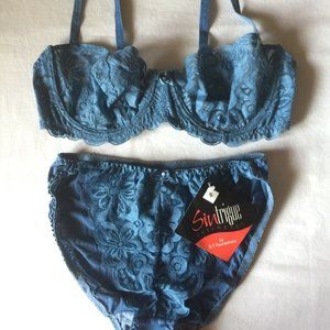 Sintrigue Balconette Bra & Panty Set Size 34C / S